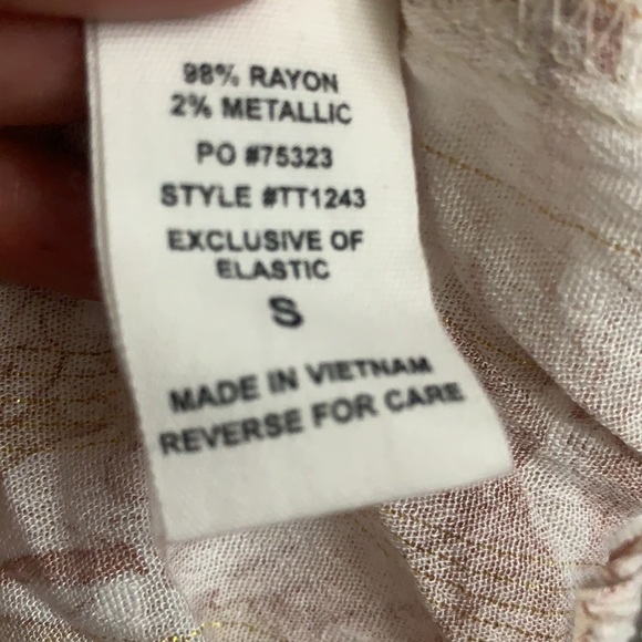 Timing tan floral with metallic top/blouse - Picture 13 of 17